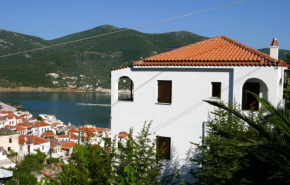 Vardiola Apartments